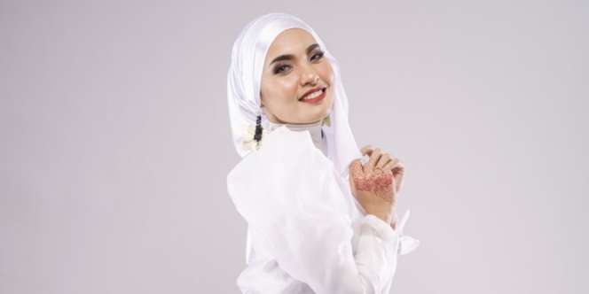 Cara Tampil Keren dengan Celana Palazzo