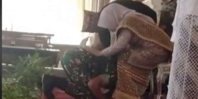 Datang ke Nikahan Mantan, Anggota TNI Nangis & Cium Kaki Ibu Mempelai Wanita