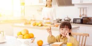 Nutrisi Esensial Dalam Mendukung Anak Belajar di Rumah 