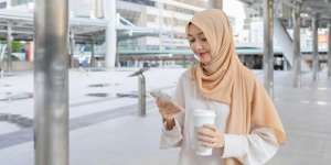 Dampak Buruk Pemakaian Ponsel dan Cara Atasinya