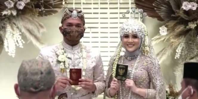 Selamat! Kesha Ratuliu dan Adhi Permana Menikah