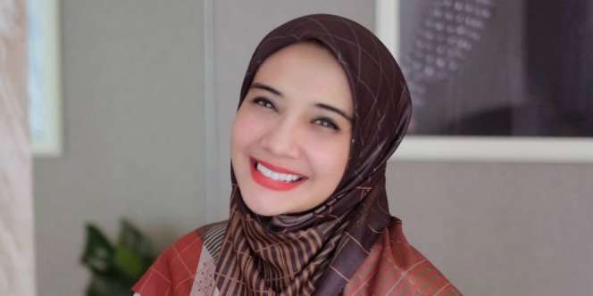 Unggah Foto Dulu dan Sekarang, Lihat Peurubahan Gaya Zaskia Sungkar