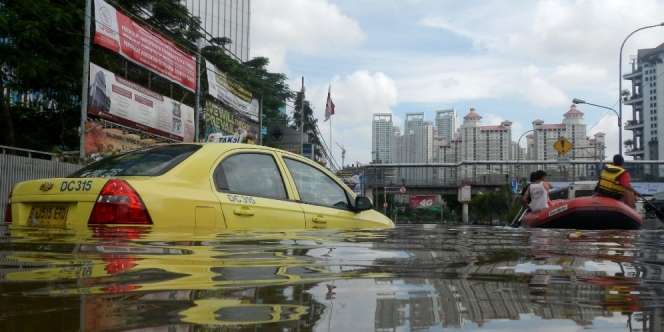 Selain Tak Dinyalakan, Cek 4 Komponen Ini Jika Mobil Terendam Banjir