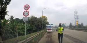 Viral Video Oknum Polisi Batal Tilang Setelah Tahu Pengendara Punya CCTV