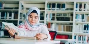 Kandungan Surat Al Mujadalah Ayat 11, Pentingnya Adab dan Ilmu Dalam Majelis