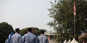 Tega! Hanya Unggah Gaji di Medsos, Guru Honorer di Bone Dipecat