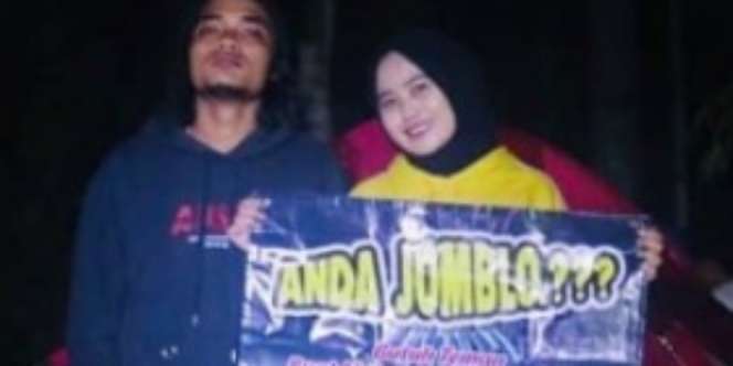 Kabar Terbaru Pemuda Buka Jasa Temani Jomblo Tahun Baru, Jodoh Memang Misteri