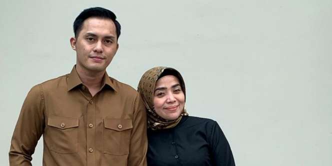 Biasanya Bergamis, Penampilan Muzdalifah dengan Celana Jeans Jadi Sorotan