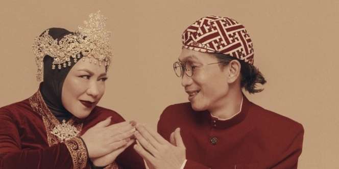 Episode 1 'SERIBU KALI CINTA THE SERIES'  Perjalanan Cinta Melly dan Anto Hoed
