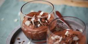 Hanya Pakai 2 Bahan, Bisa Bikin Chocolate Mousse Istimewa