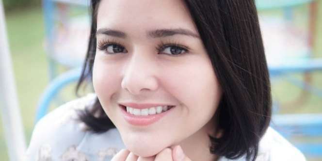 Pose Menantang di Bathub, Segini Harga Mini Dress Amanda Manopo