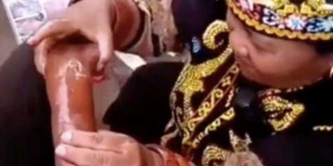 Viral Terapi Patah Tulang Pakai Minyak Bintang Dayak, Tangan Bengkok Auto Lurus