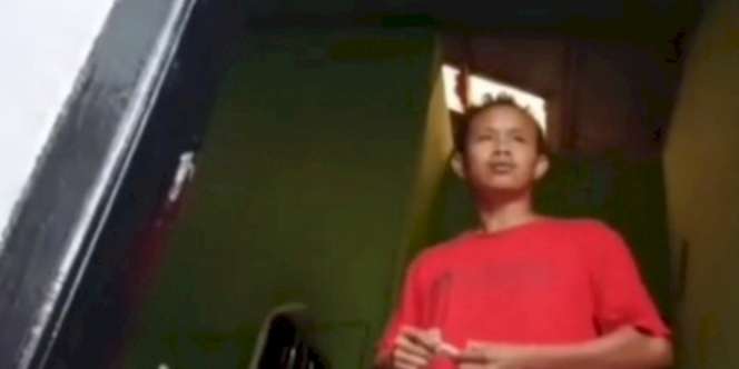 Tak Paham Sistem COD, Pembeli Ini Ngotot Buka Barang dan Amuk Kurir