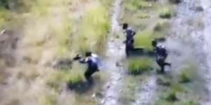 Viral Video KKB Papua Lari Terbirit-birit Terekam Kamera Drone TNI