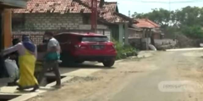 Kondisi Terbaru Kampung Miliarder di Tuban, Mobil-Mobil Nongkrong di Garasi