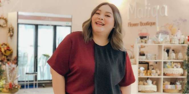 Makeup Jadi 'Mood Booster' Al Dhiya dalam Beraktivitas