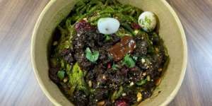 Ada Ramen Manis dengan Lelehan Cokelat, Mau Coba?