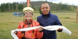 Traveller Sejati! Nenek 90 Tahun Ini Keliling Dunia Seorang Diri