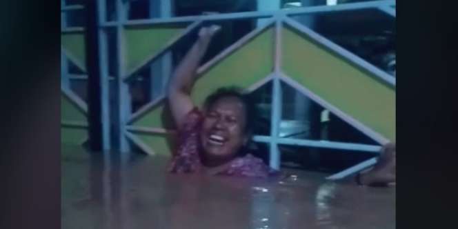 Rumah Kebanjiran, Emak-Emak Ini Kasih Pesan Menohok untuk Anaknya di Perantauan