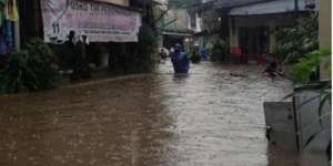 Banjir Rendam Sejumlah Kawasan Jakarta