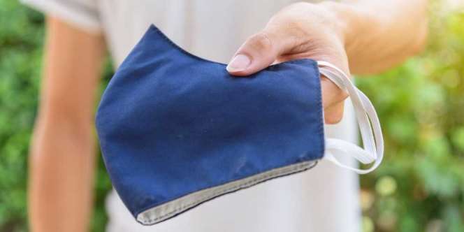 Pakai Masker Kain dan Medis Berlapis Demi Pencegahan Maksimal