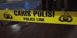 Masih Berseragam Ojol, Pria Diduga Korban Banjir Mengambang di Aliran Ciliwung