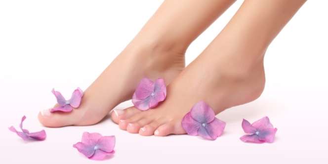 Cara Sehat Atasi Tumit Retak