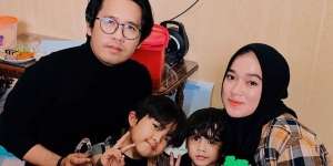 Cantiknya Istri Ayus Sabyan, Pinter Makeup dan Selalu Stylish