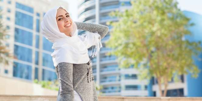 Wajib Punya! 5 Fashion Item Buat Musim Panas