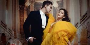Pemotretan 4 Seleb Cantik ala Princes Belle, Pesonanya Curi Perhatian
