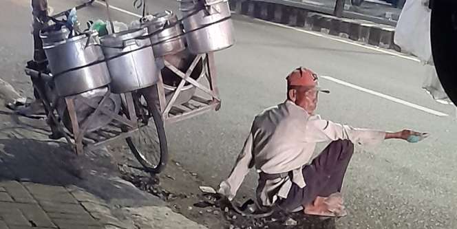 Miris, Tukang Tambal Panci Terpaksa Mengemis karena Tak Laku