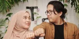 Adik Beber Kekecewaan Keluarga Saat Ayus `Disidang` dan Tetap Pilih Nissa Sabyan