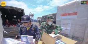 Indonesia Terima Hibah 11,3 Juta Masker Bedah dari Singapura