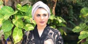 Pernah Menanggalkan Hijab, 5 Artis Cantik Ini Berhijab Lagi