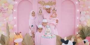 Potret 5 Anak Sambung Artis Tak Kalah Cantik dari Ibu Tirinya