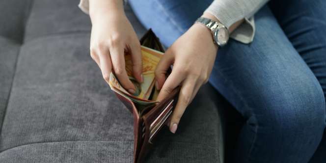 Survei: 25% Orang Indonesia Gadai Barang atau Berutang Biar Selamat dari Pandemi