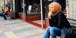 Jarang Tampil di Layar Kaca, Betharia Sonata Kini Berhijab