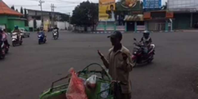 Kisah Pilu Tukang Becak Sepuh, Sepi Penumpang dan Tak Kuat Mengayuh