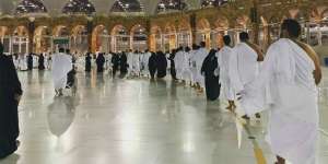 Cegah Lonjakan Covid-19, Saudi Masih Batasi Umroh