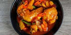 Resep Ayam Asam Manis Khas Banjar, Rasanya Segar!