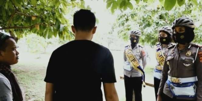 Pria Coba Tipu Polwan Pakai Bahasa Mandarin, Dibalas Malah Bingung