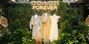 Koleksi Spring 2021, Coach Forever Pakai Bahan Daur Ulang dan Pewarna Alami
