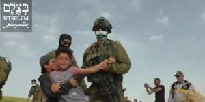 Video Tentara Israel Tangkap Anak-Anak Palestina