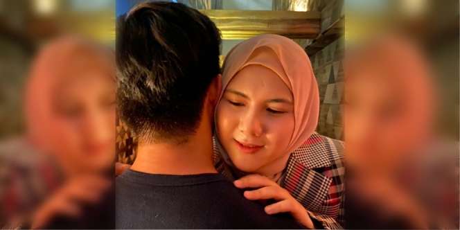 Evelyn Mantan Istri Aming Ditegur Netizen Gara-gara Foto Ini