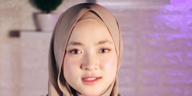 Video Call Bareng Fans, Wajah Sumringah Nissa Sabyan Jadi Sorotan
