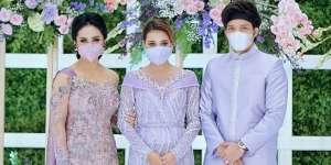 Potret Kebaya Krisdayanti yang Disorot Saat Lamaran Aurel-Atta