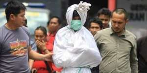 Sembunyi di Balik Pohon, Pocong di Jagakarsa Tak Berkutik