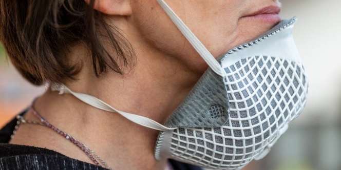 Masker Melorot ke Dagu Pas Belanja di Warung, Pria Didenda Rp35 Juta
