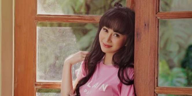 Bagikan Video Rumahnya Kebakaran, Selebgram Denise Chariesta Malah Dicibir