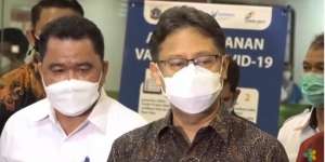 Menkes Budi Ingatkan Masyarakat Tak Merasa Jadi Superman Setelah Divaksin
